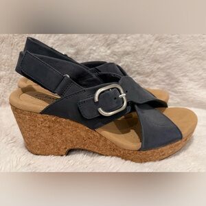 Compra Sandalia Plataforma De Mujeres Clarks En Ucompra Nicaragua